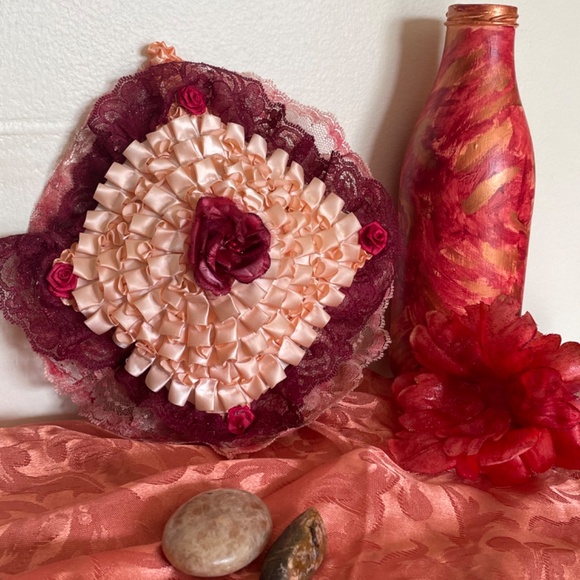 Hand Crafted Blossoms&Petals Of Mystique GypsyBottle&Pillow Set - Picture 7 of 11